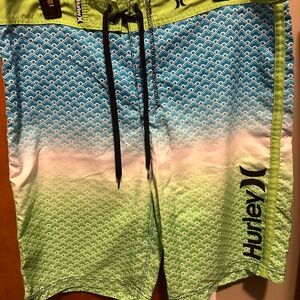 Hurley men’s board shirts size 34